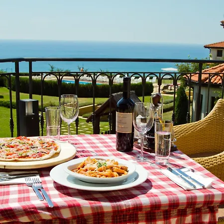 Bell Tower At Blacksearama Golf&villas 4* 巴尔奇克